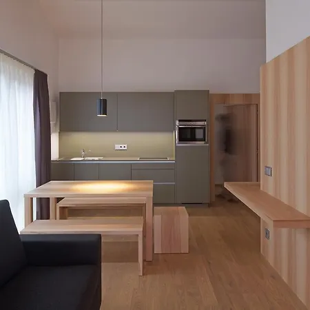 Aparthotel Larciunei 3*