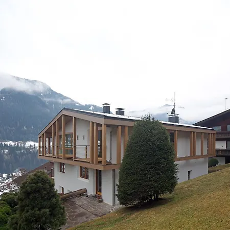 Aparthotel Larciunei 3*