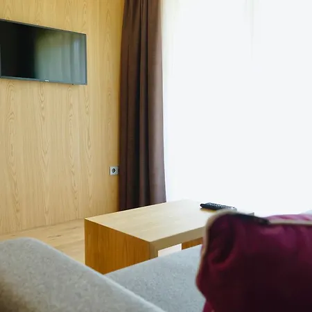 Larciunei Aparthotel 3*